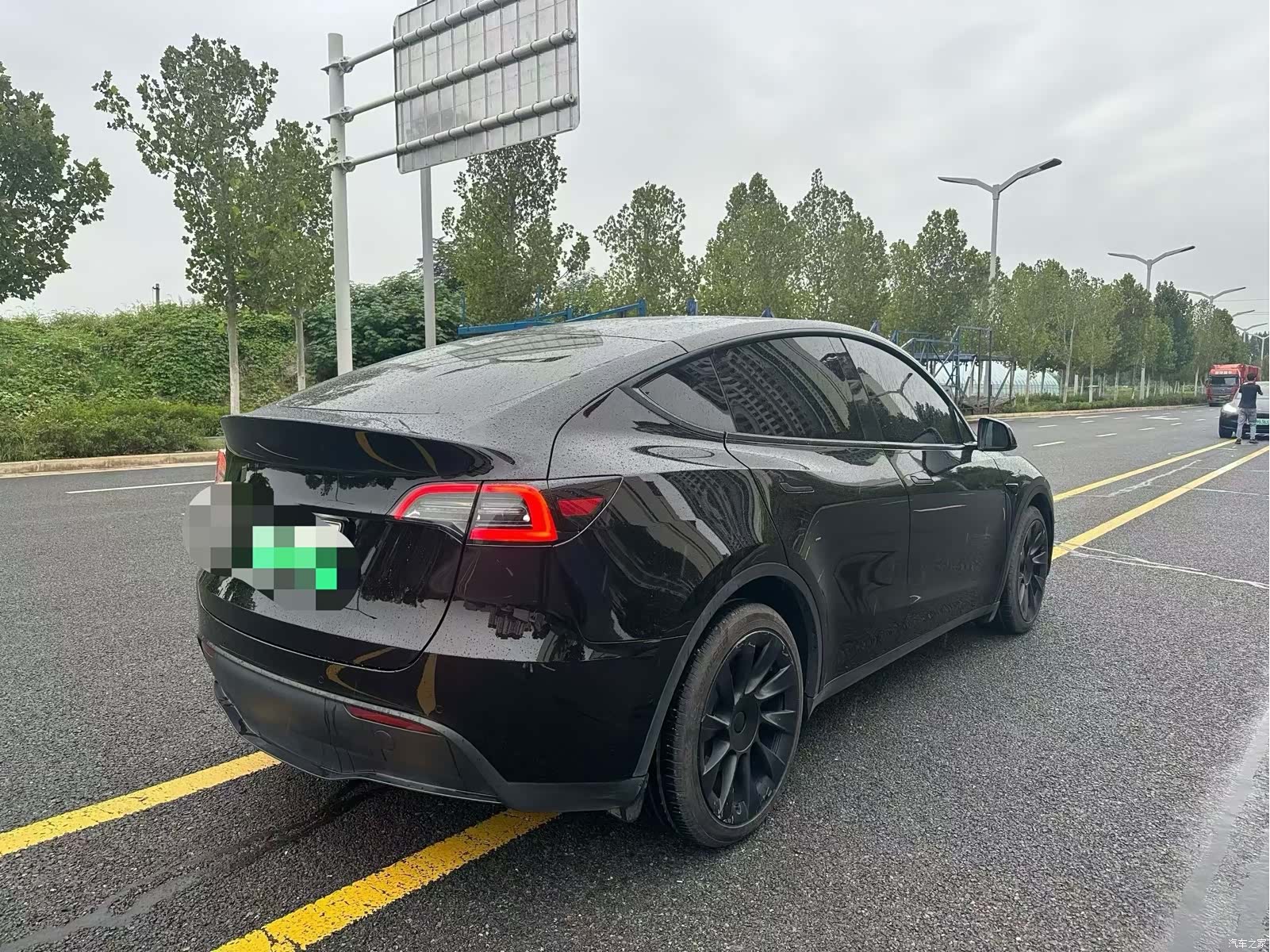 Tesla Model Y, 2023 8