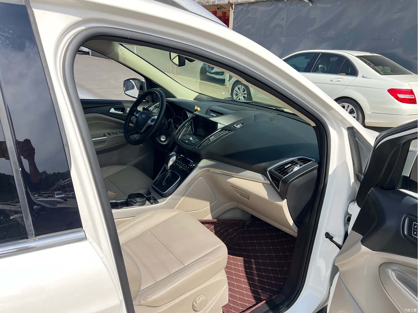 Ford Kuga, 2013 16