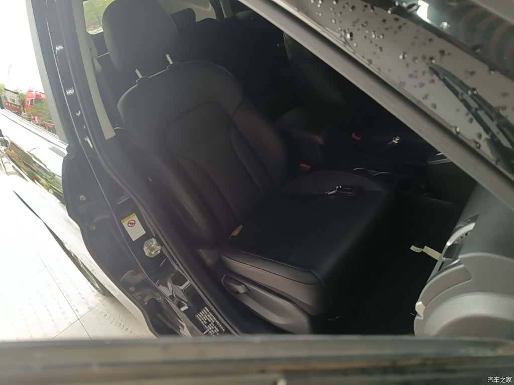 Haval M6, 2018 25