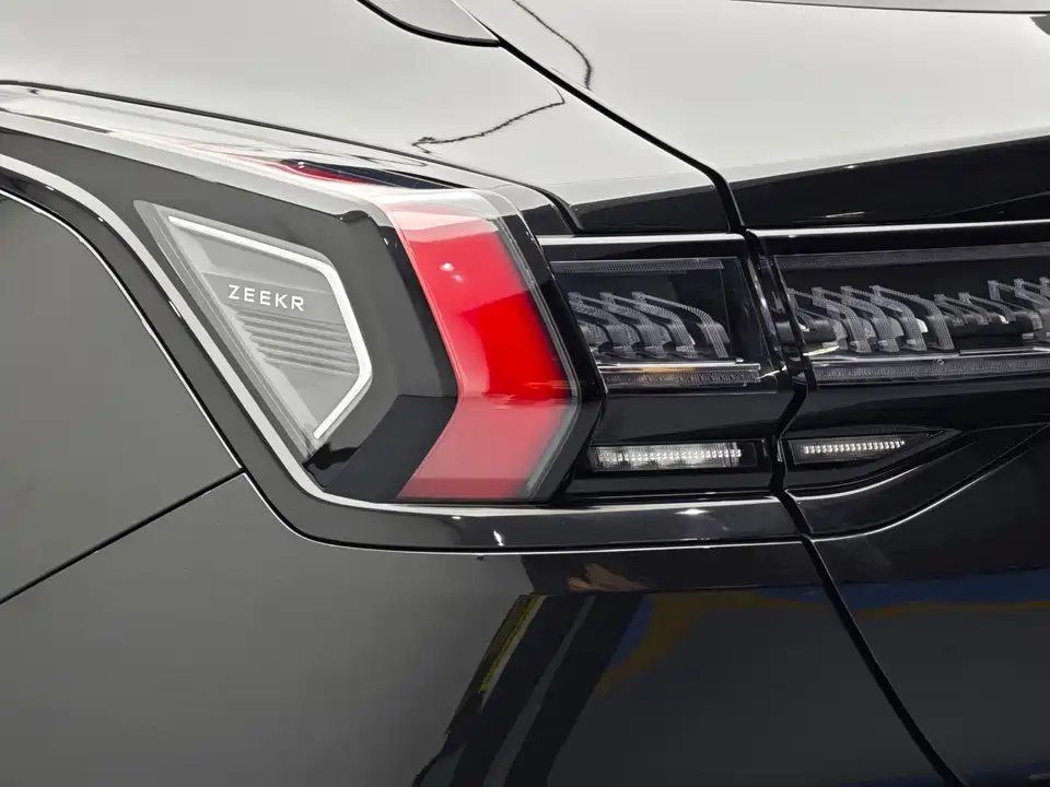 Zeekr 001