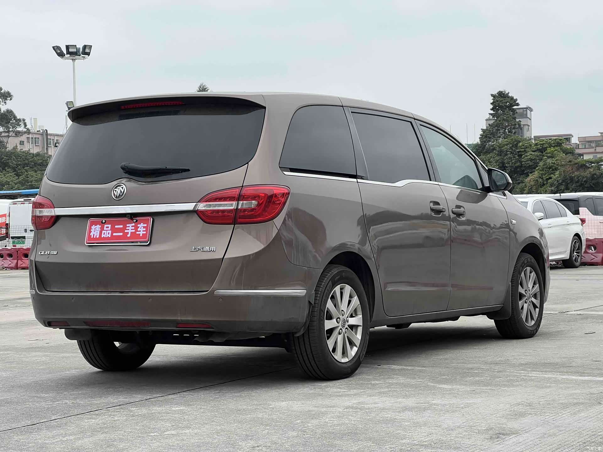 Buick GL8, 2020 все фото
