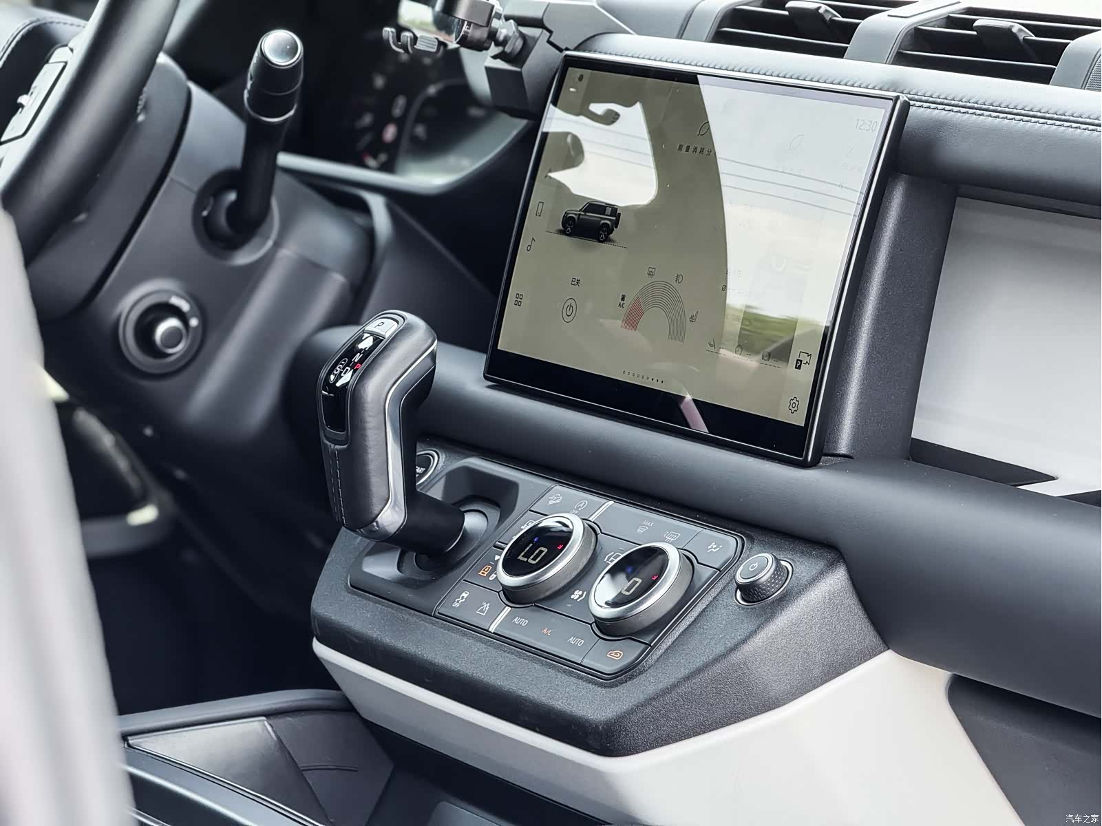 Land Rover Defender, 2024 10