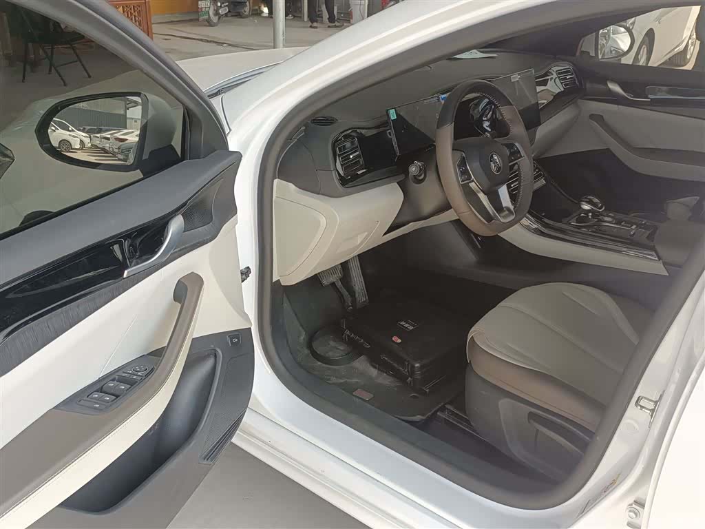 BYD Qin, 2025 16