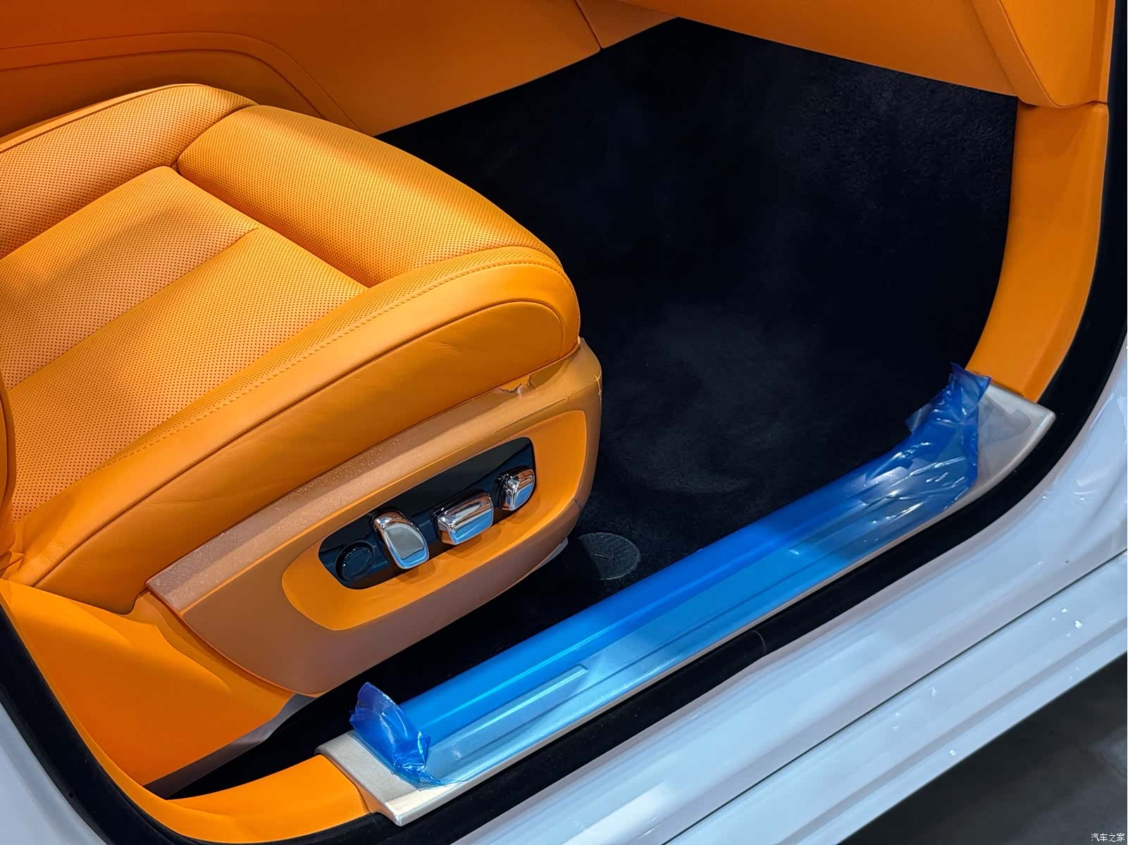 Rolls-Royce Ghost, 2023 21