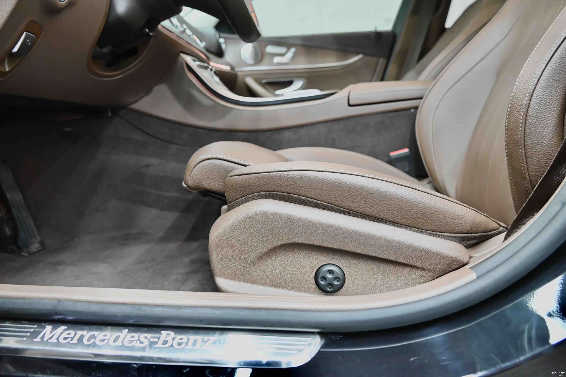 Mercedes-Benz E-Class, 2022 19
