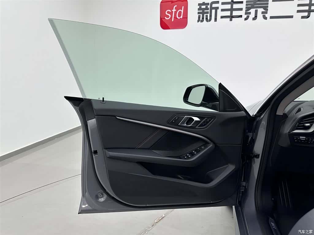 BMW 2 Series, 2024 8