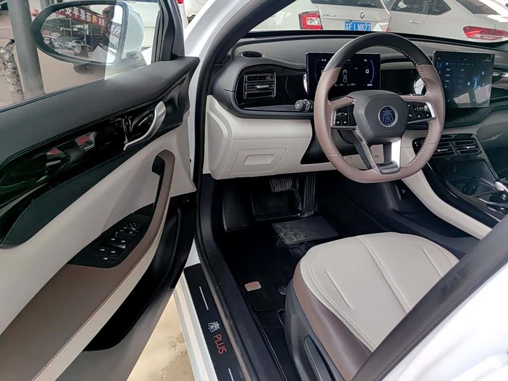 BYD Qin, 2023 16