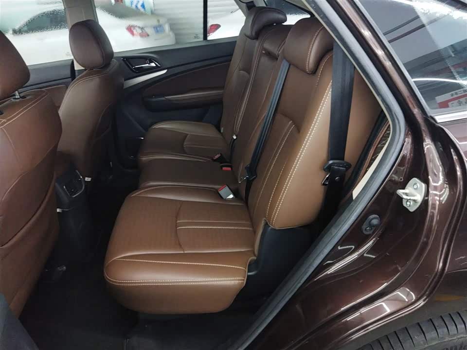 BYD S7