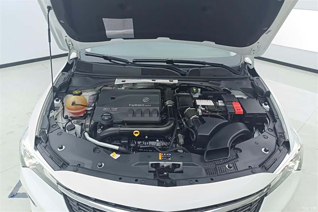 Buick Verano, 2023 10