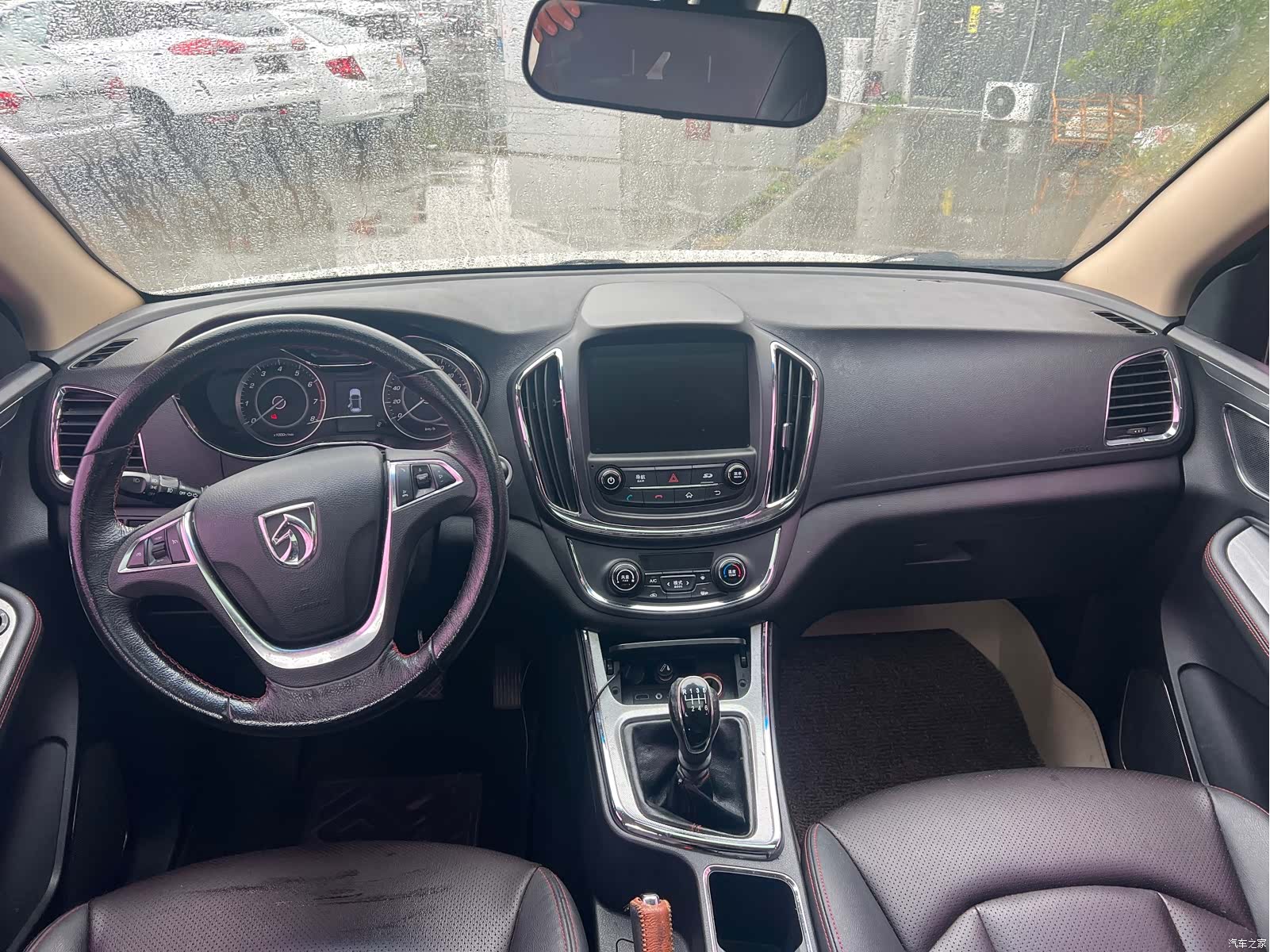 Wuling 560, 2016 все фото