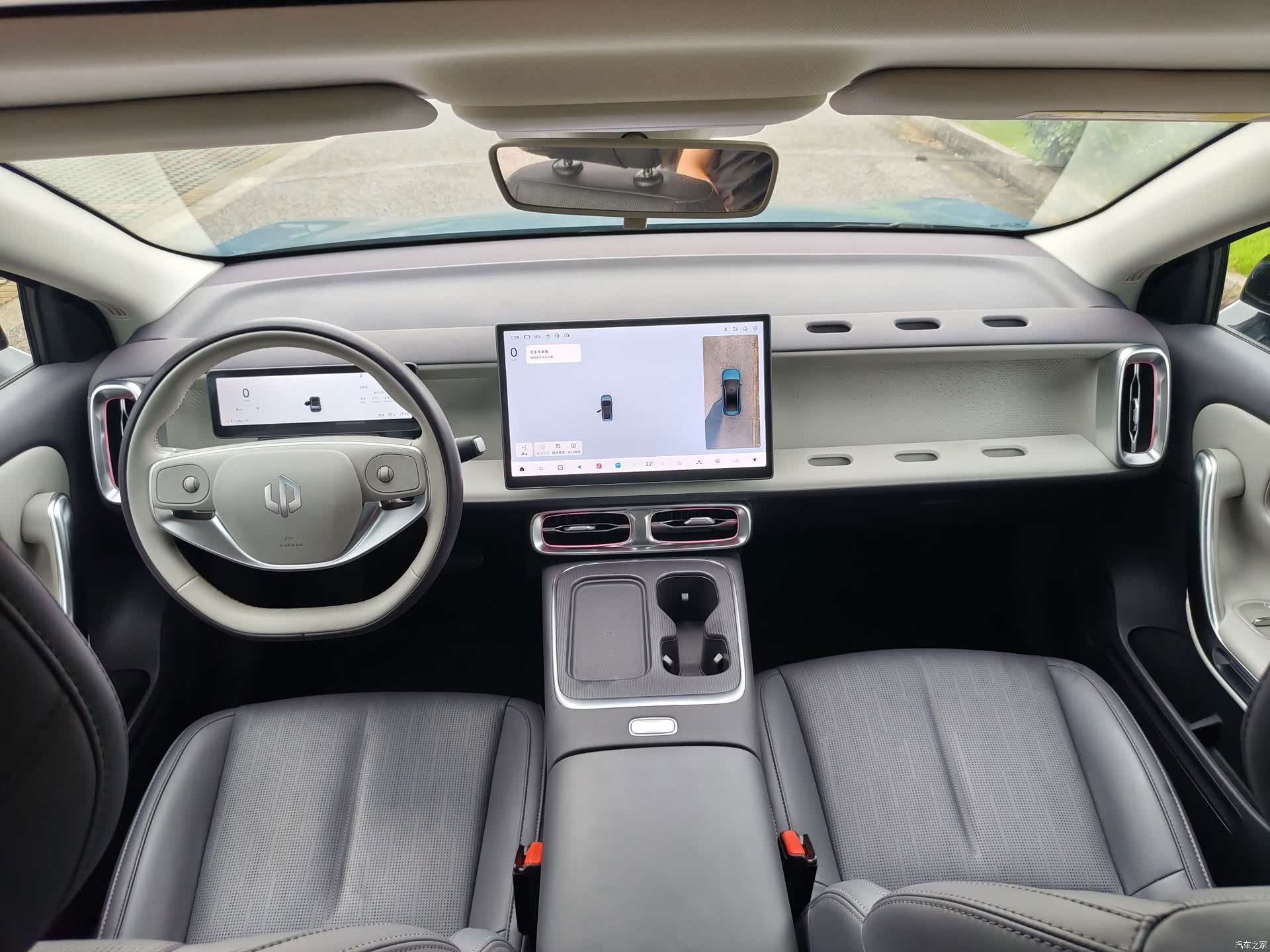 Leapmotor B01, 2025 14