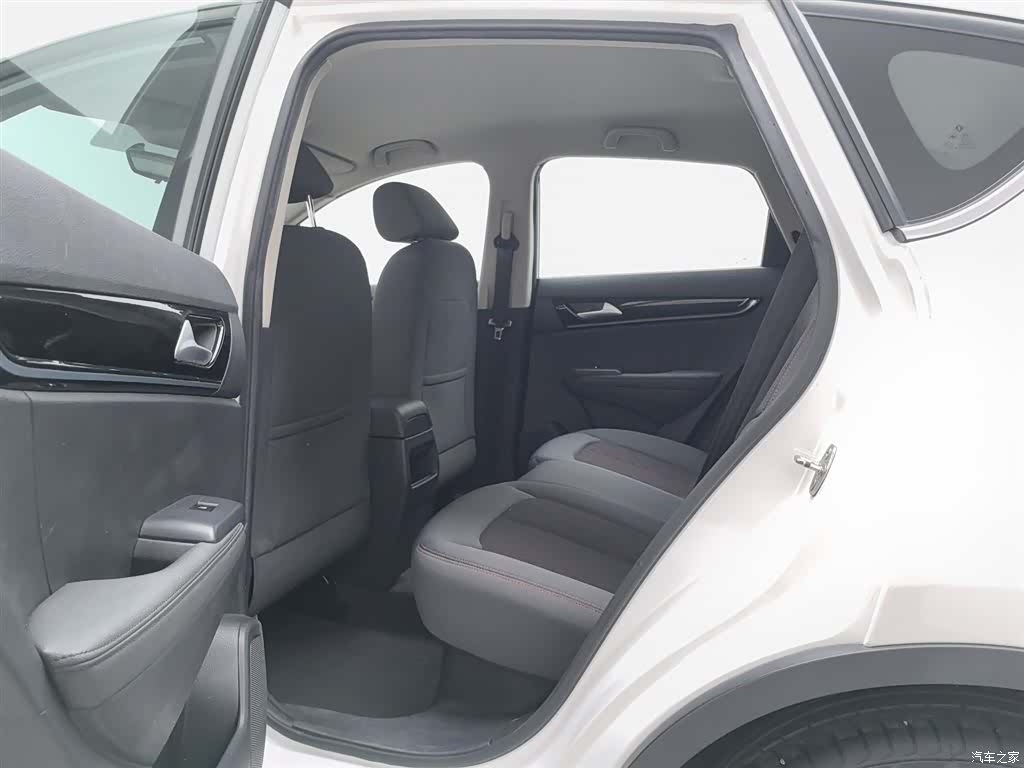 DongFeng AX5, 2017 15