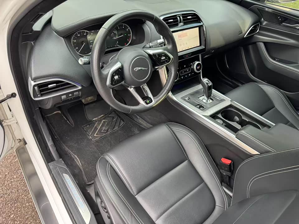 Jaguar XEL Jaguar XEL