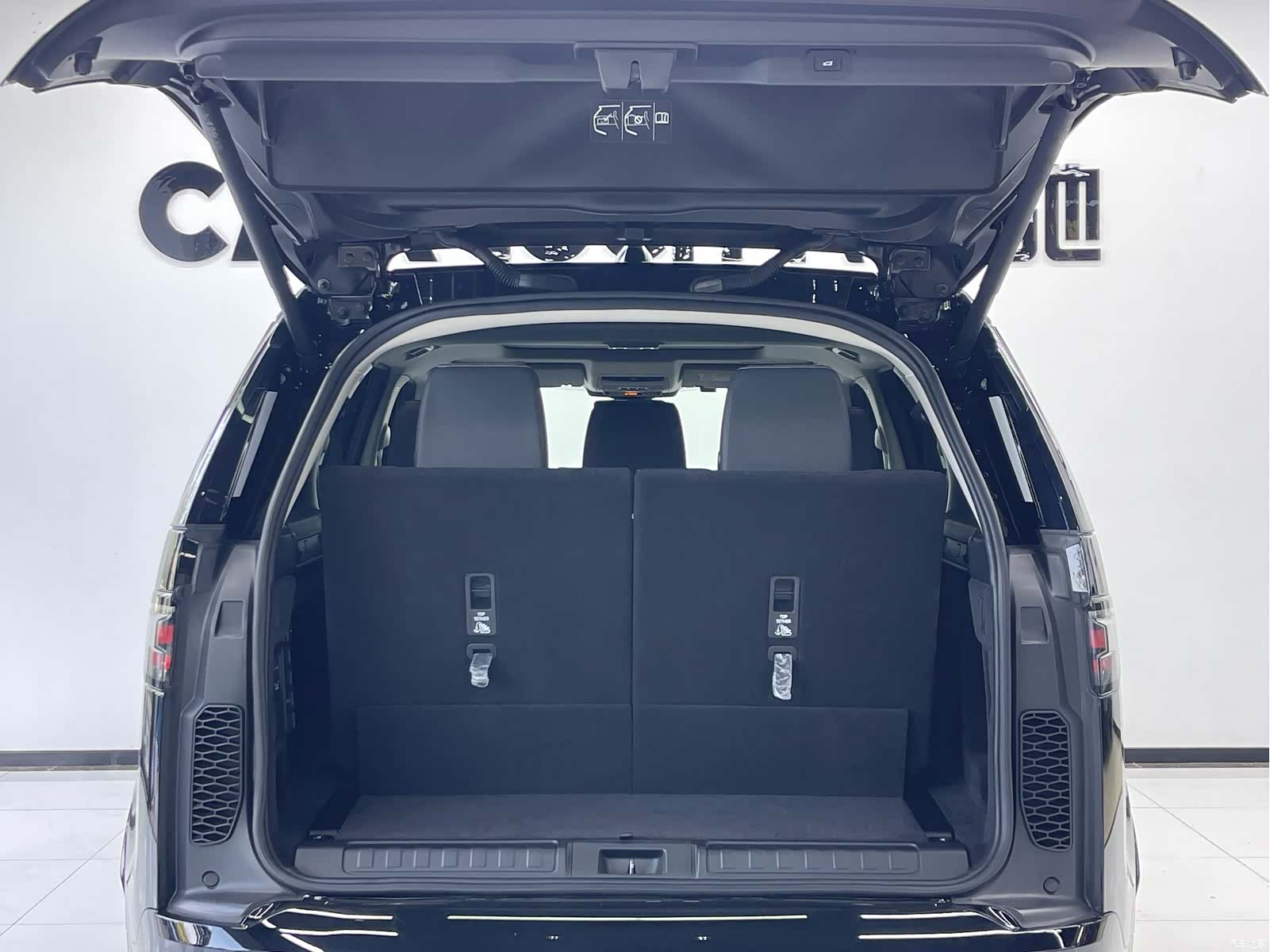 Land Rover Discovery, 2023 21