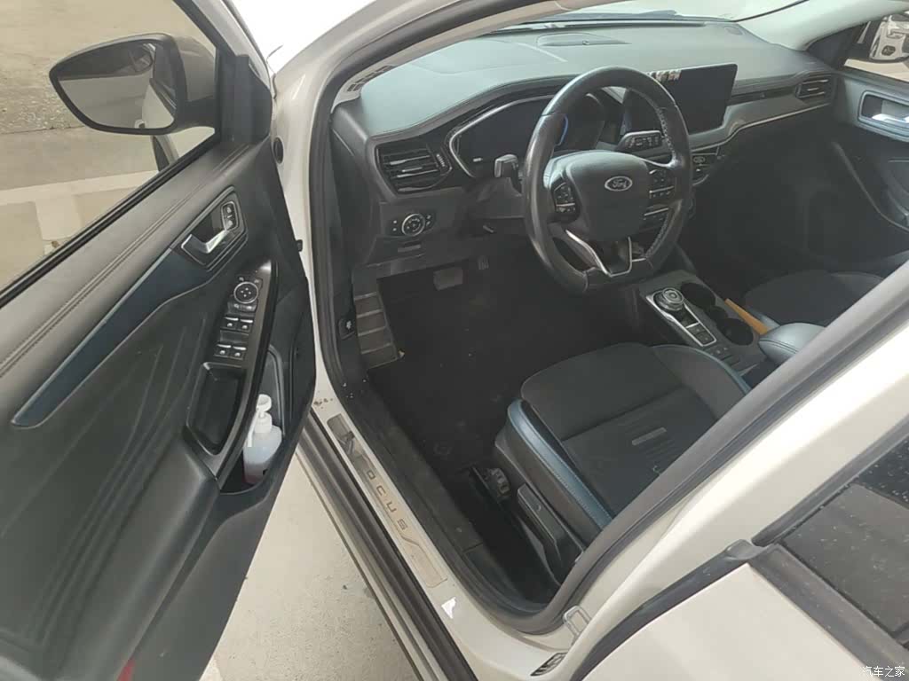 Ford Focus, 2021 16