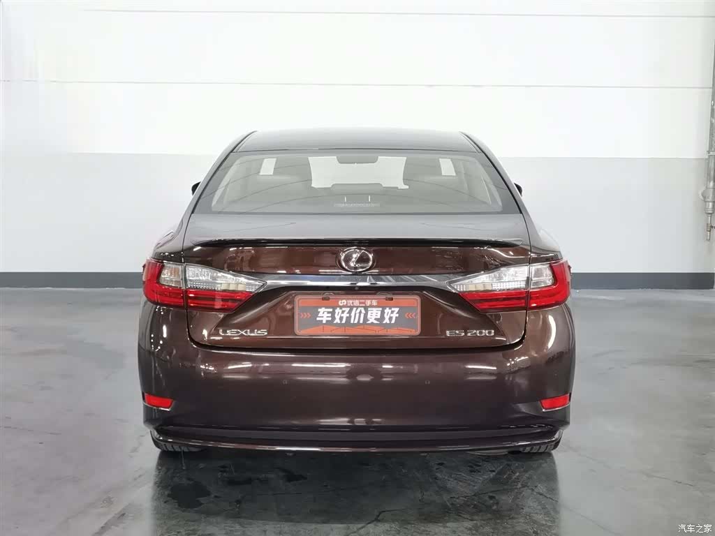 Lexus ES, 2015 4