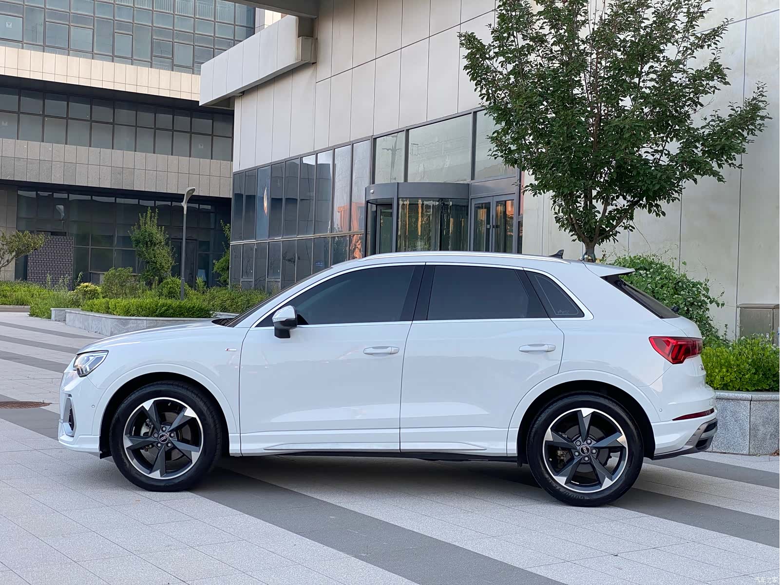 Audi Q3, 2023 11