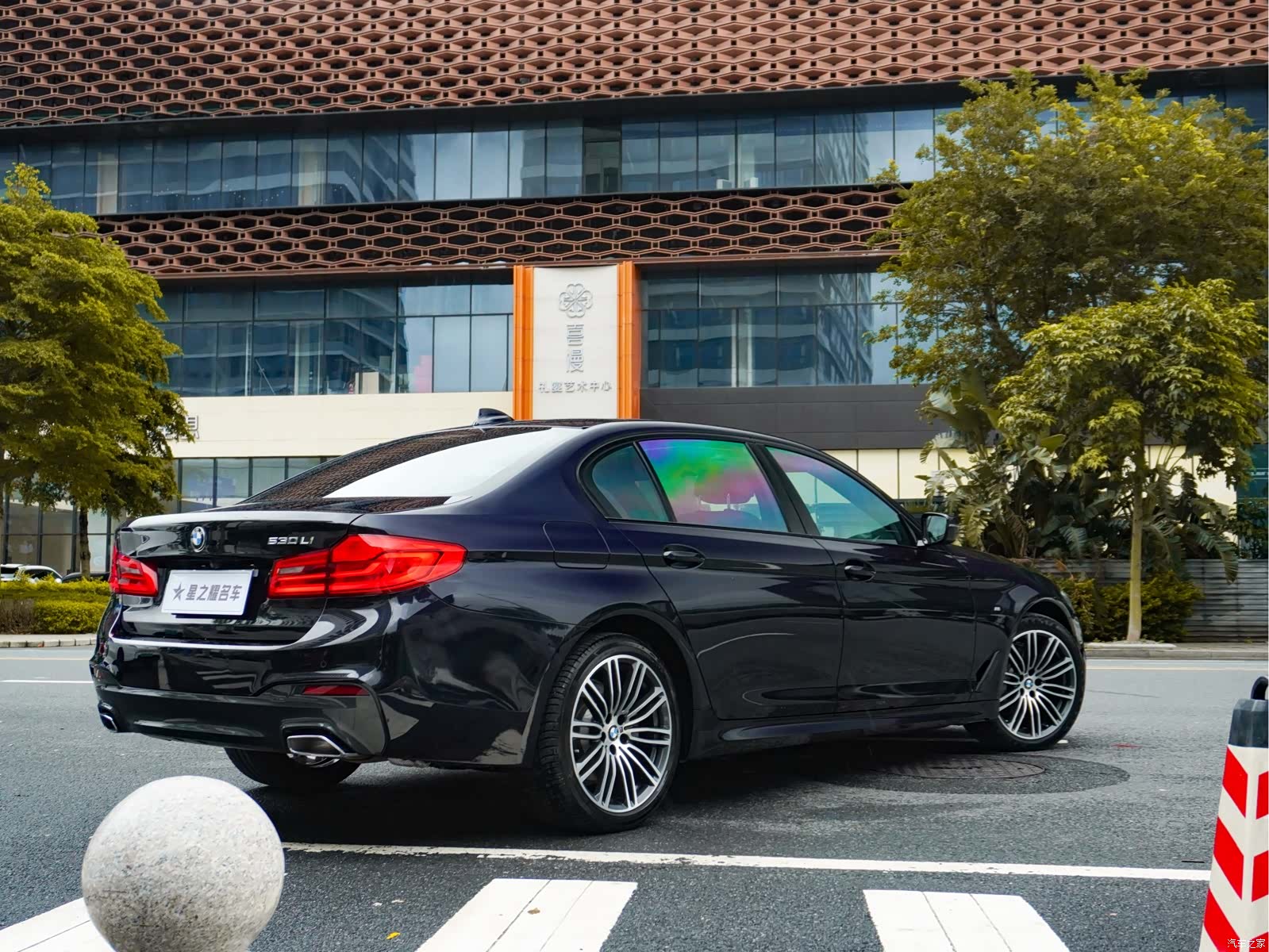 BMW 5 Series, 2019 все фото