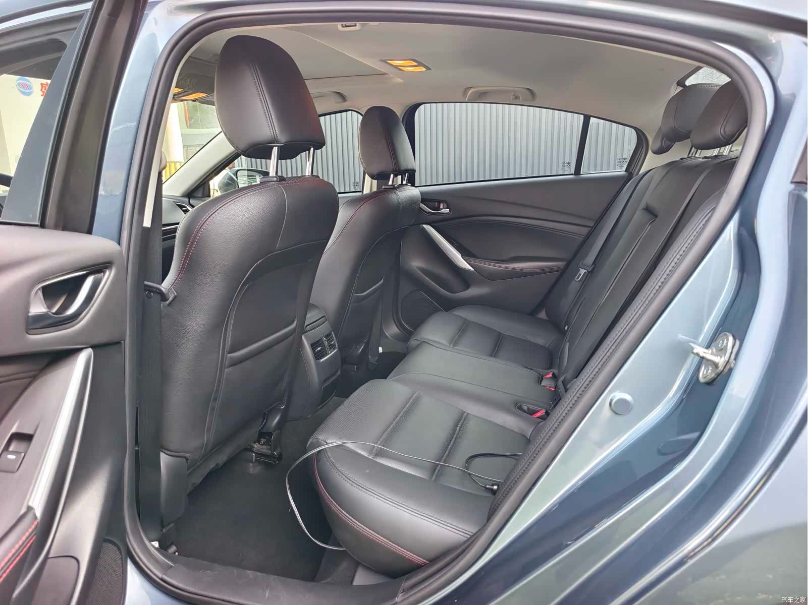 Mazda Atenza, 2015 11