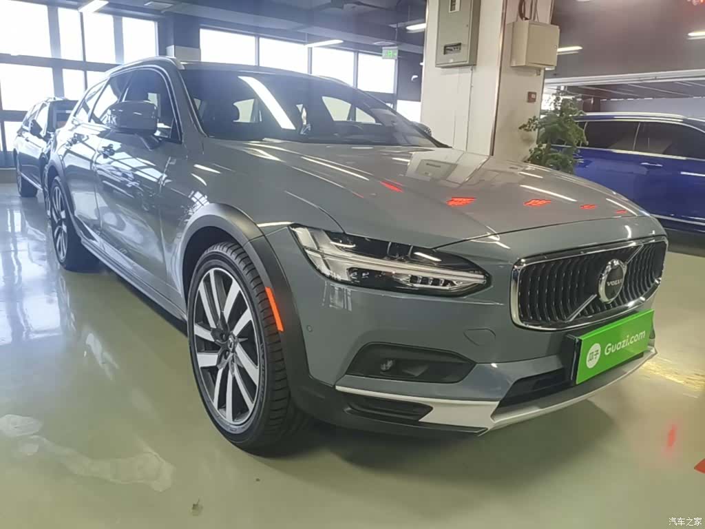 Volvo V90, 2023 4
