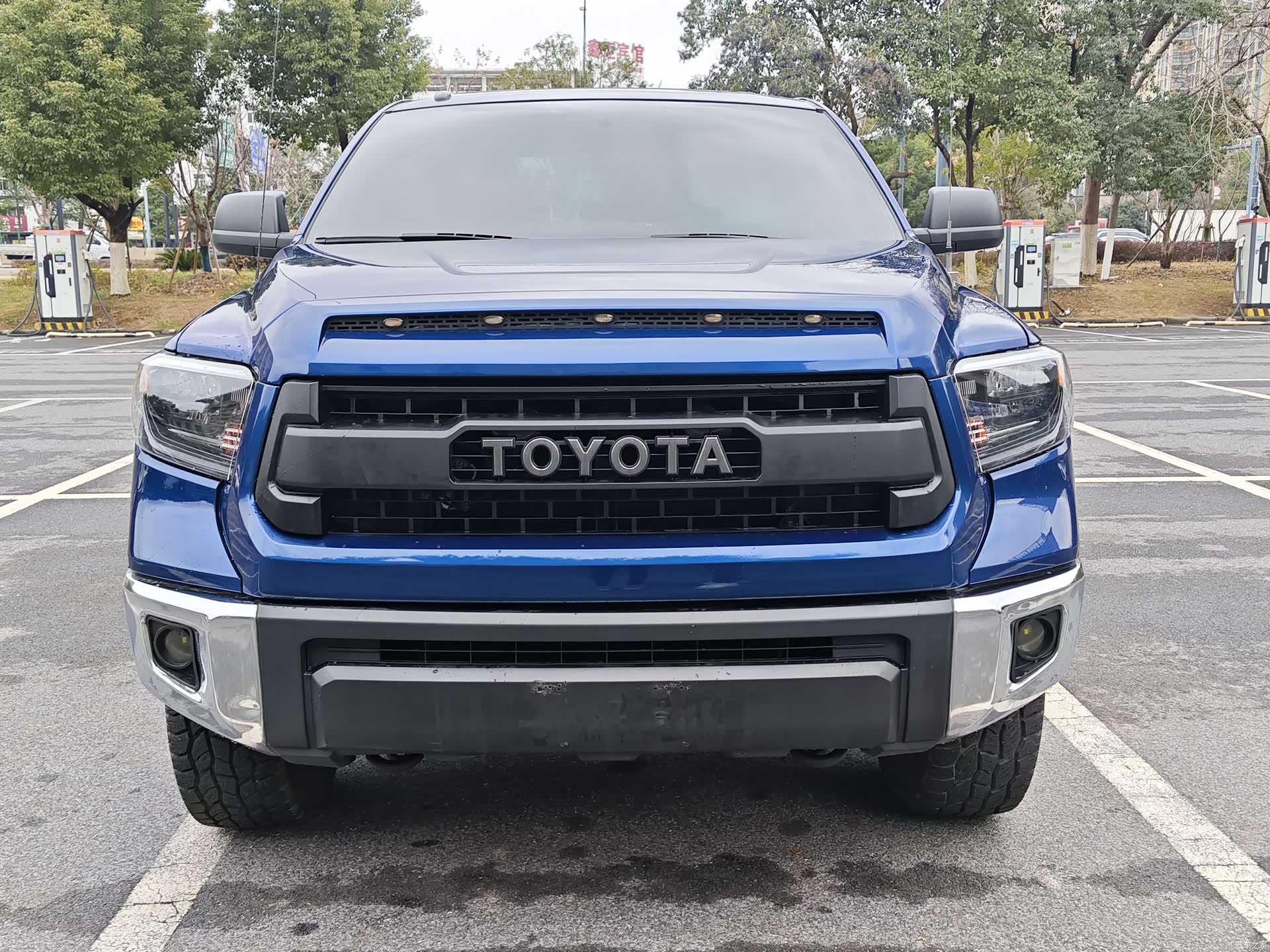Toyota Tundra, 2015 1