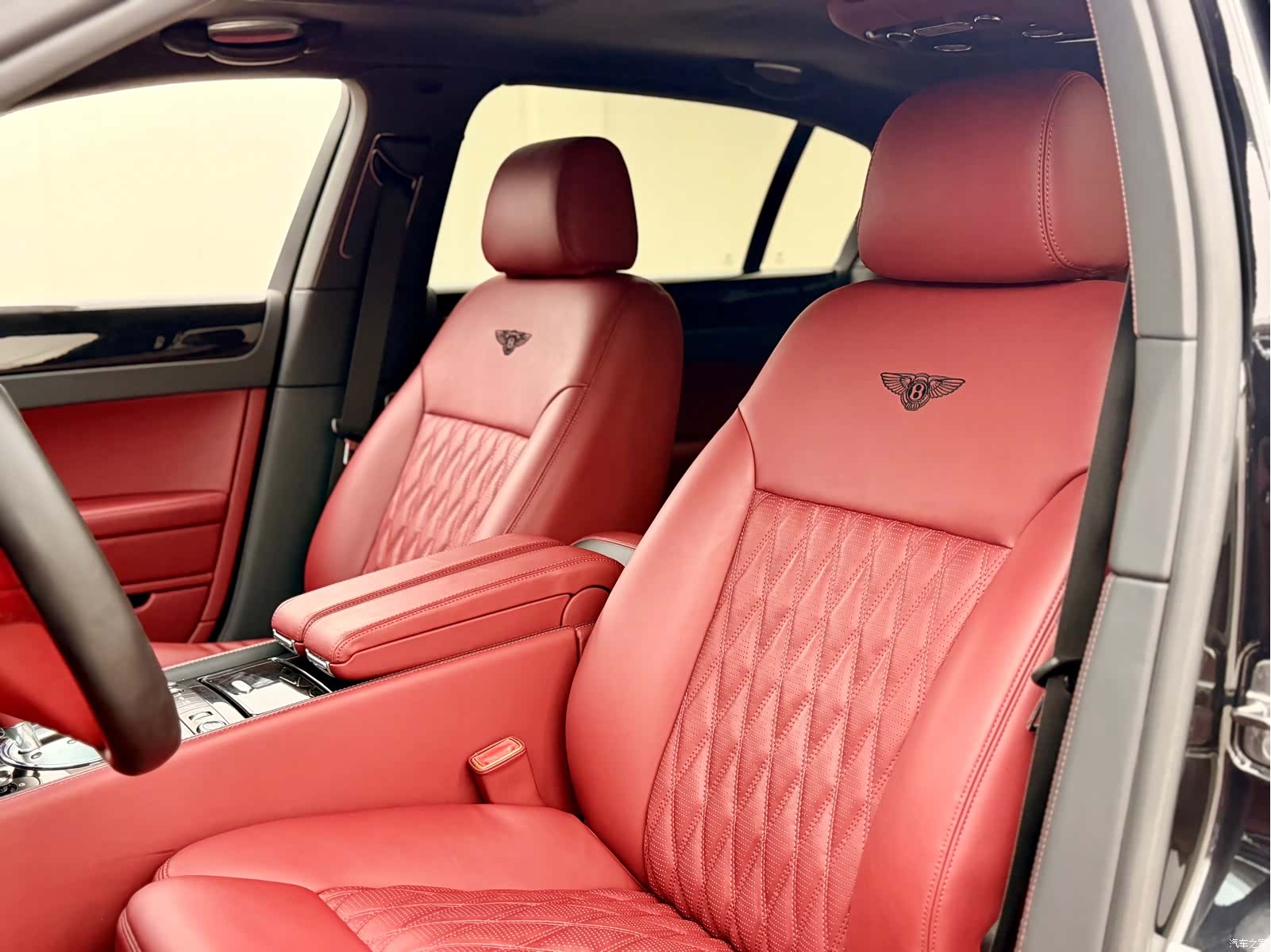Bentley Flying Spur, 2010 19