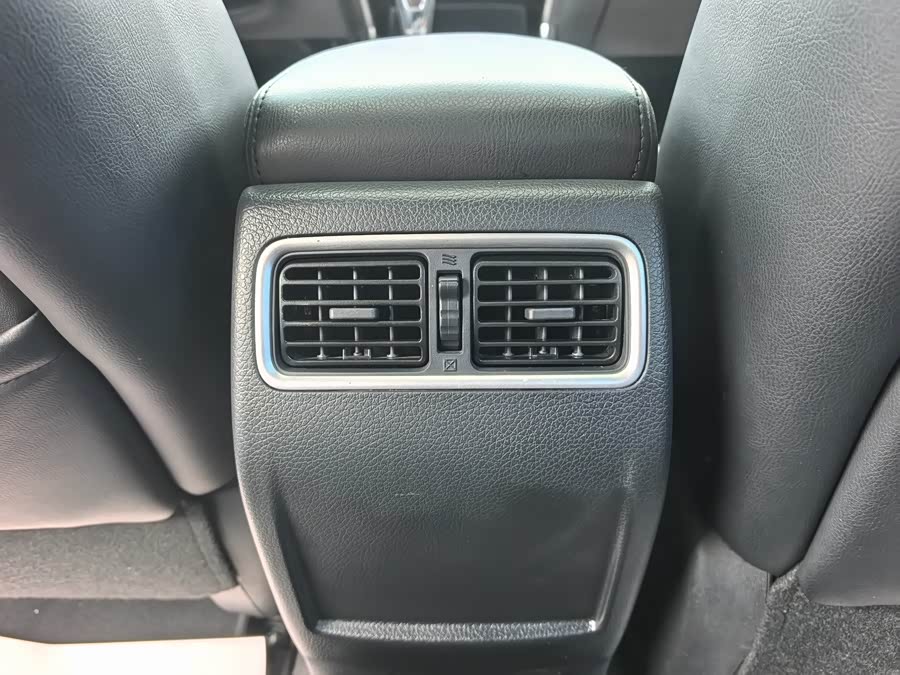 Nissan Altima 2016, фото 13