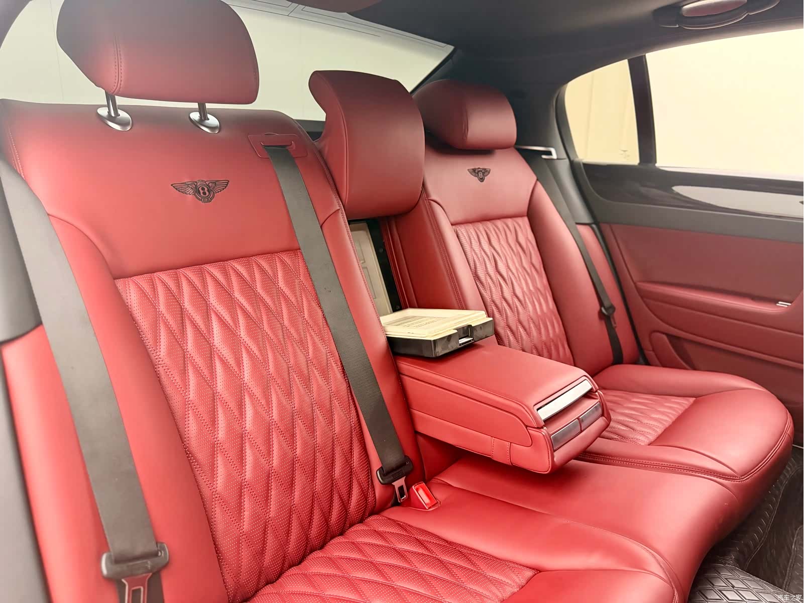 Bentley Flying Spur, 2010 22