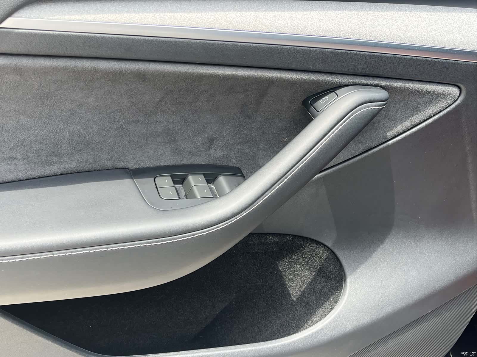 Tesla Model Y, 2024 16