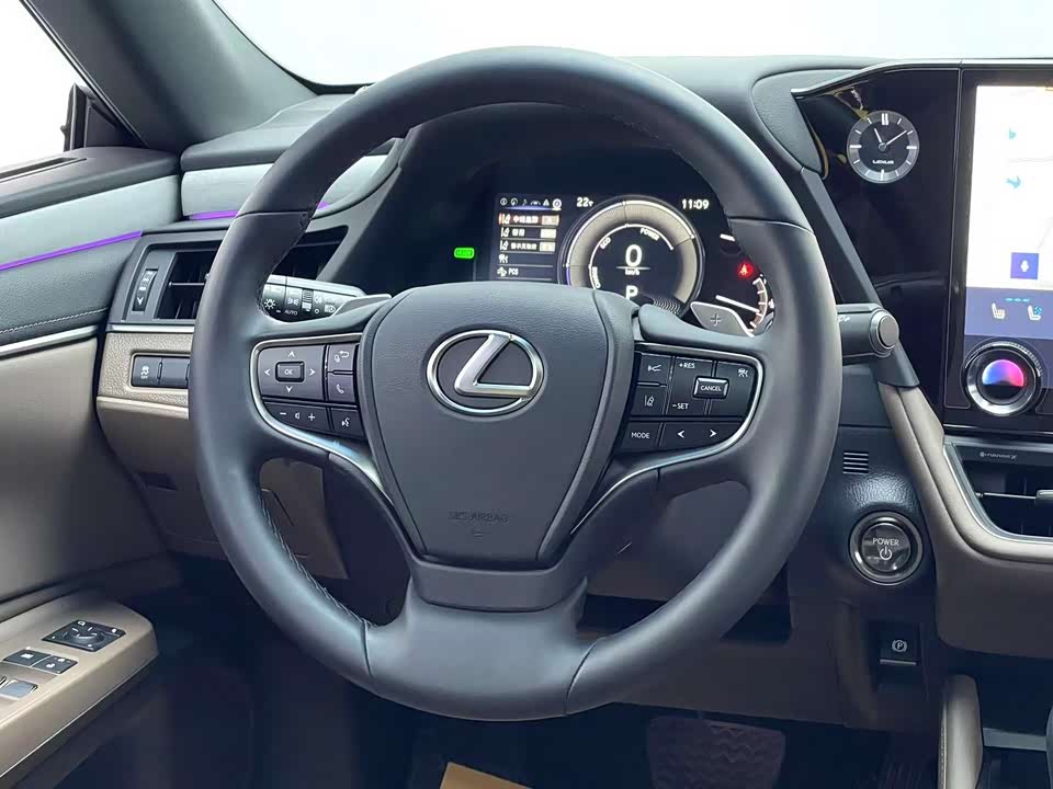 Lexus ES