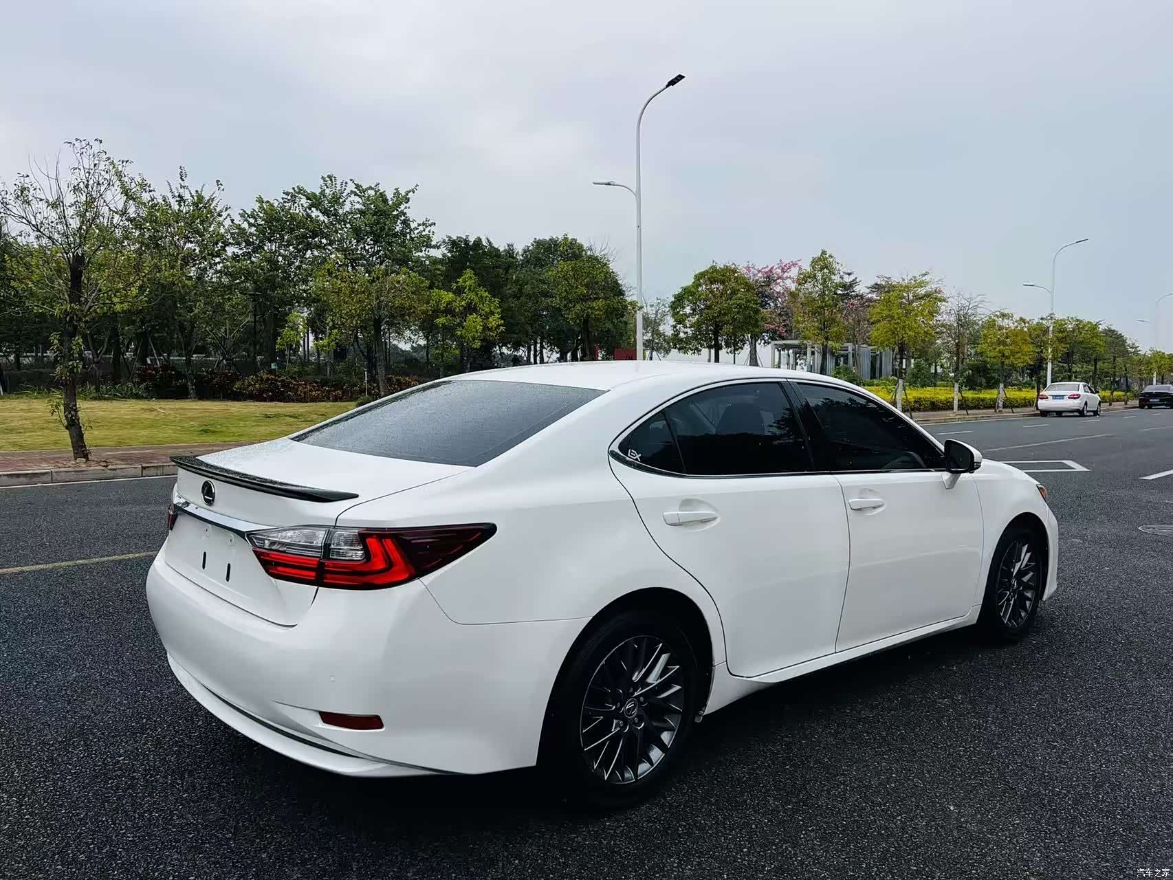 Lexus ES, 2018 22