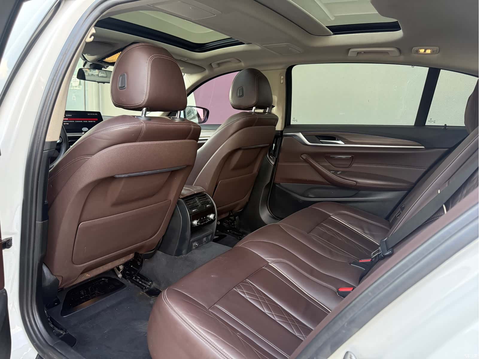 BMW 5 Series, 2019 все фото