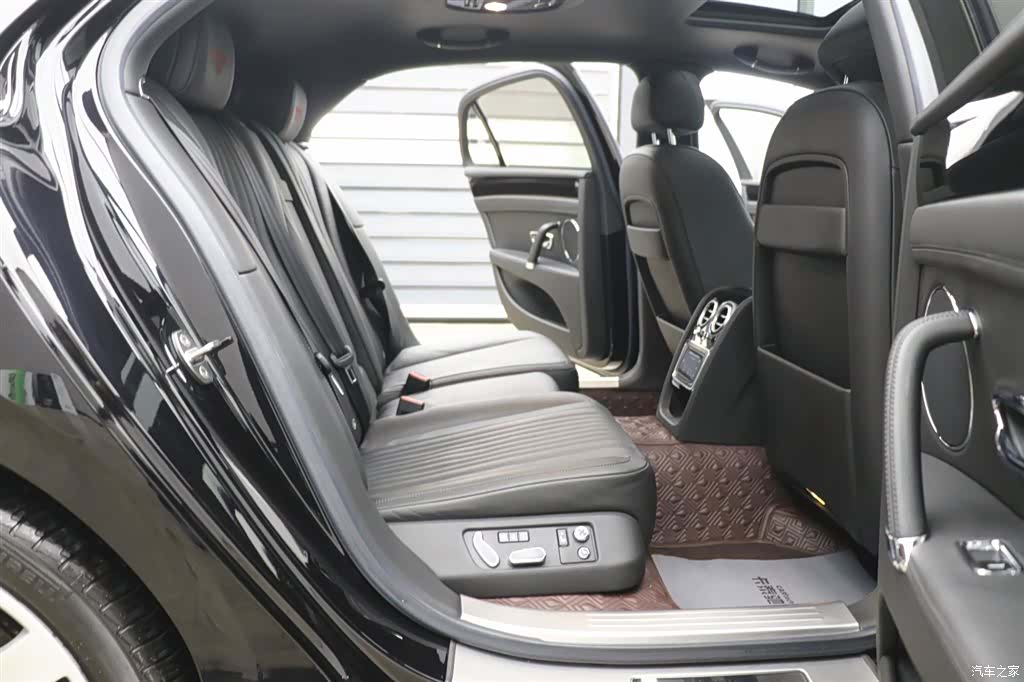 Bentley Flying Spur, 2020 25