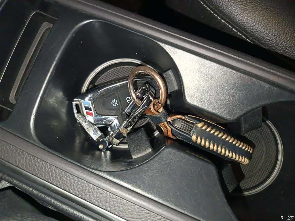 Ford Kuga, 2018 9
