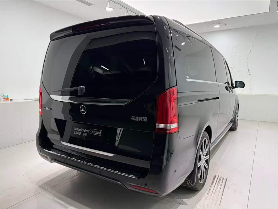 Mercedes-Benz V-class
