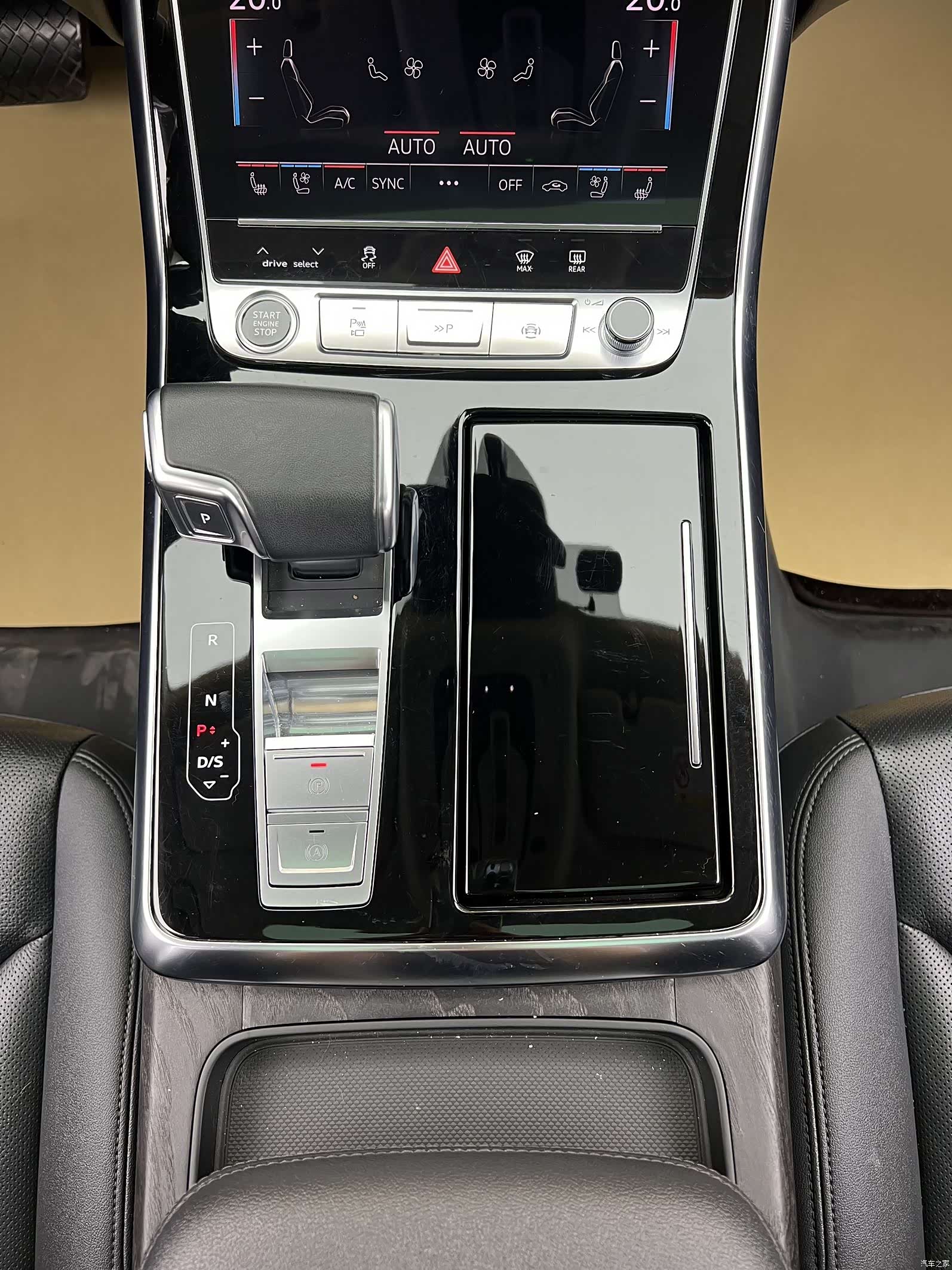 Audi Q8, 2022 27