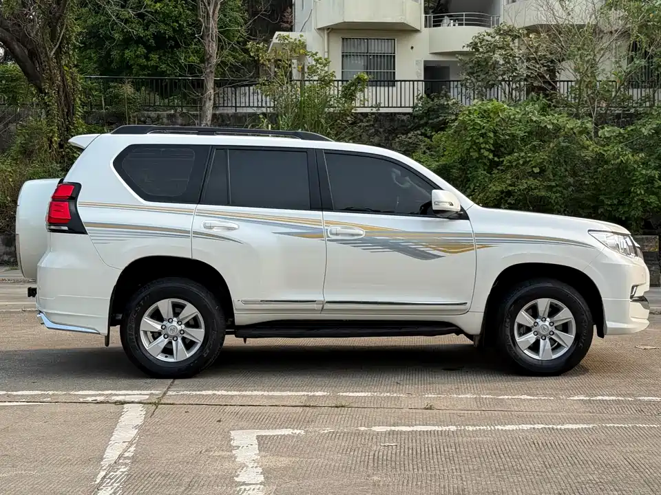 Toyota Prado