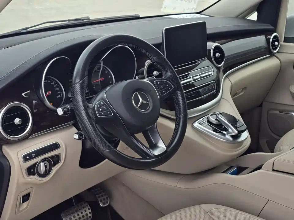 Mercedes-Benz V-class Mercedes-Benz V-class
