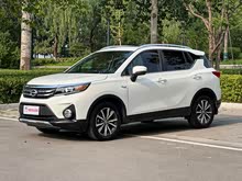 ����GS3 2019�� 235T �Զ���Ӣ��