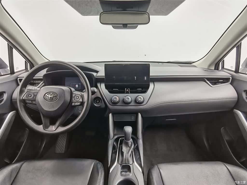 Toyota Corolla, 2024 все фото