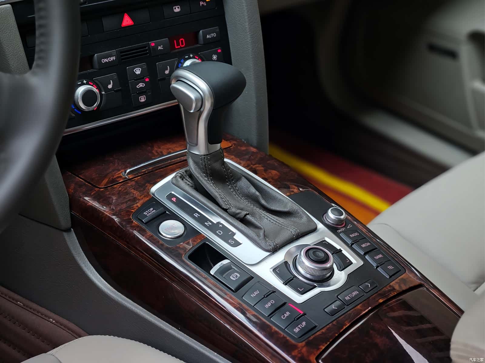 Audi A6L, 2011 16