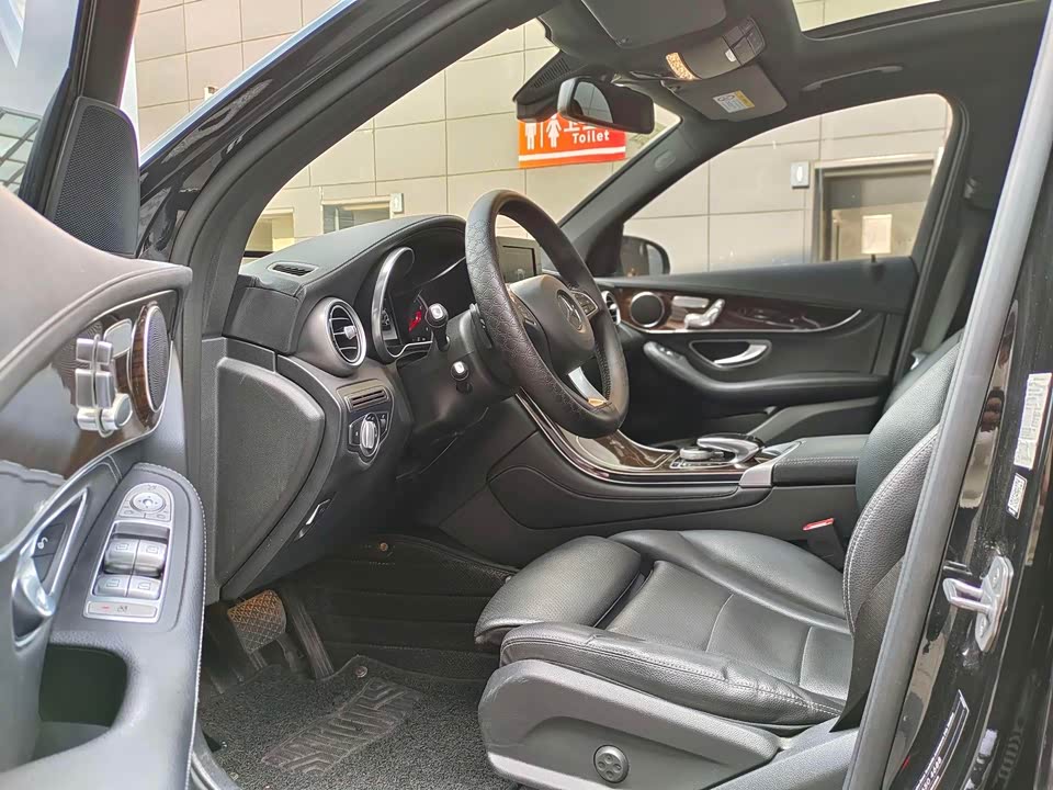 Mercedes-Benz GLC Mercedes-Benz GLC