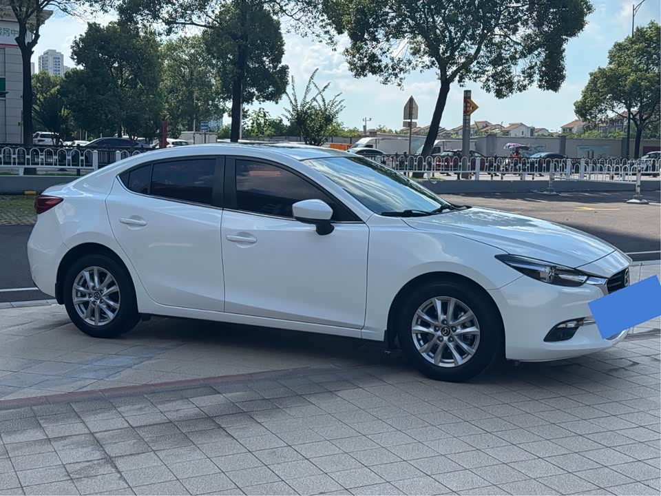 Mazda 3 Angkesaila