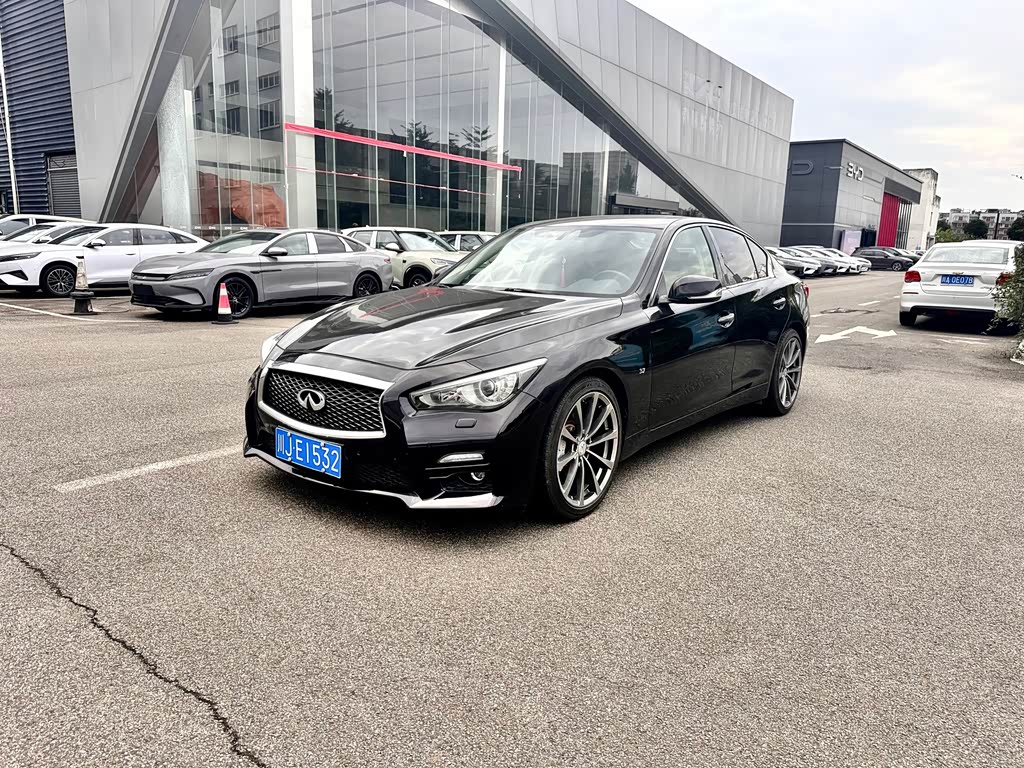 Infiniti Q50 2014 3.7L Luxury Sport