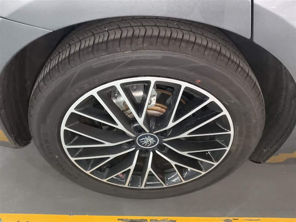BYD Qin L BYD Qin L