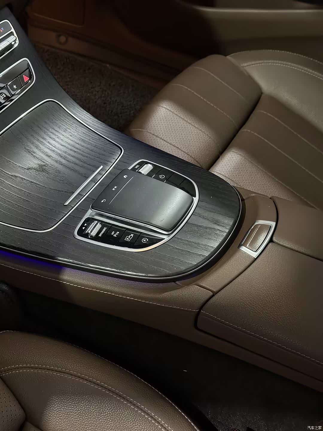 Mercedes-Benz E-Class, 2023 18
