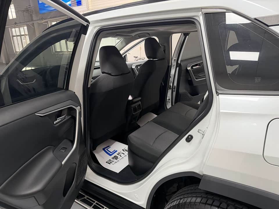 Toyota RAV4 Rongfang