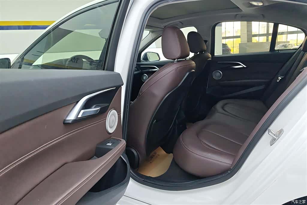 BMW 1 Series, 2021 11