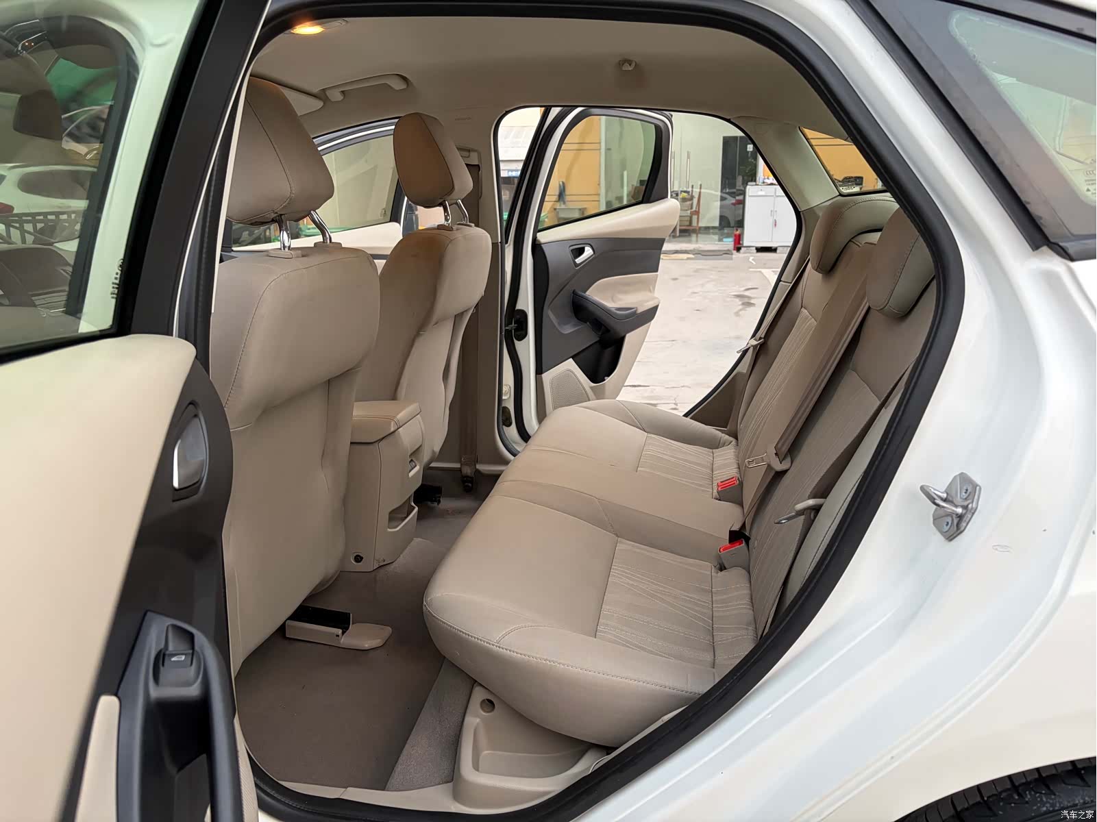 Ford Focus, 2016 13