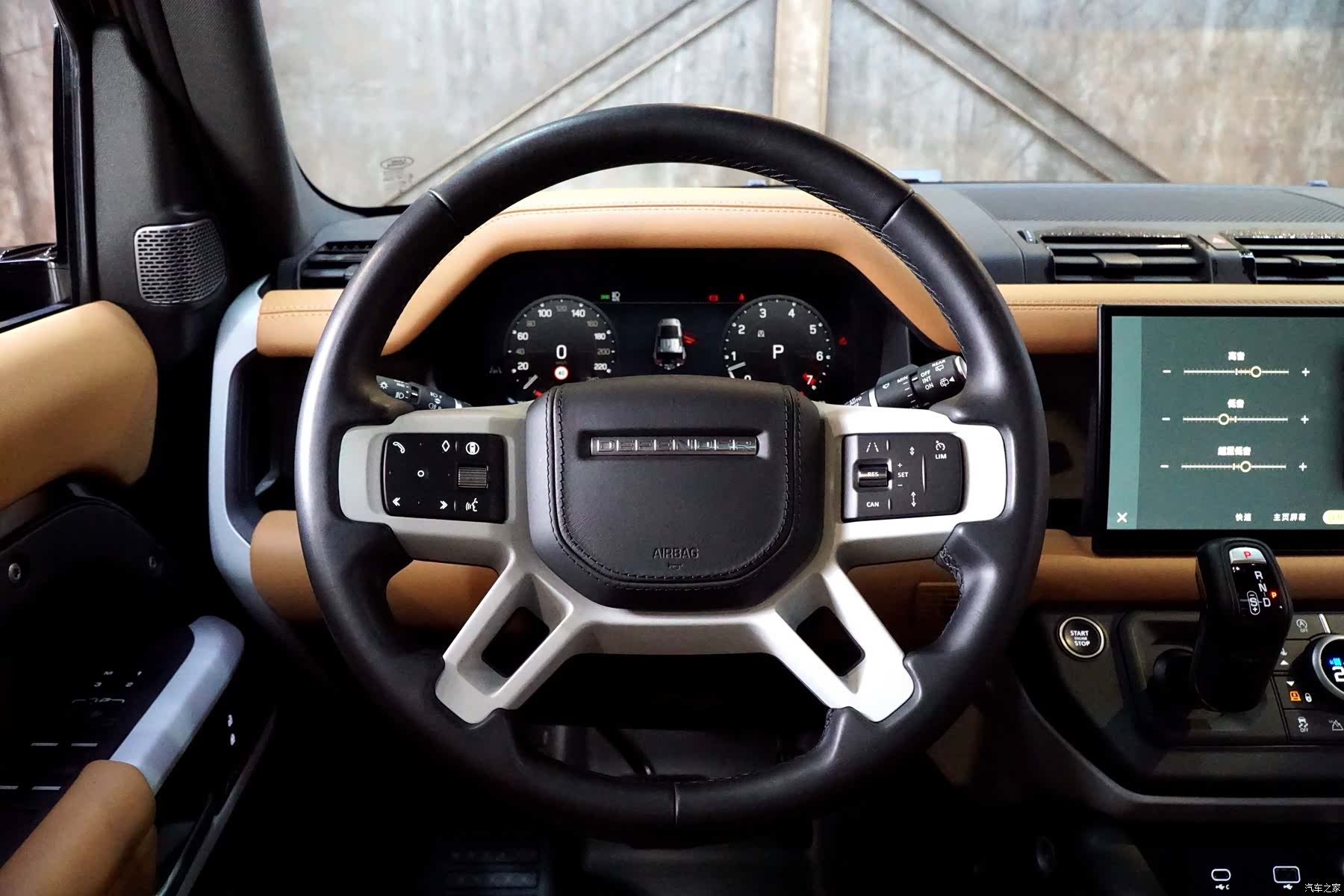 Land Rover Defender, 2024 14